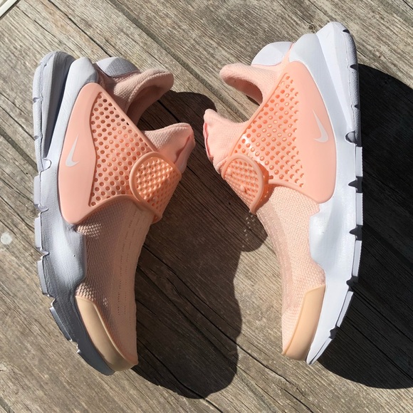 🍑Nike soft dart 🍑New 🍑Price firm - Picture 4 of 7